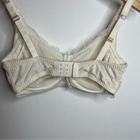 Amoena Aurelie Size 34D Wired Mastectomy Bra Lace & Gold Tone Detailing - Picture 7 of 15